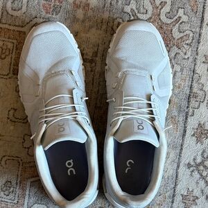 On Running Men's Light Gray Athletic Shoes - cloud 6 shoes - glacier / white